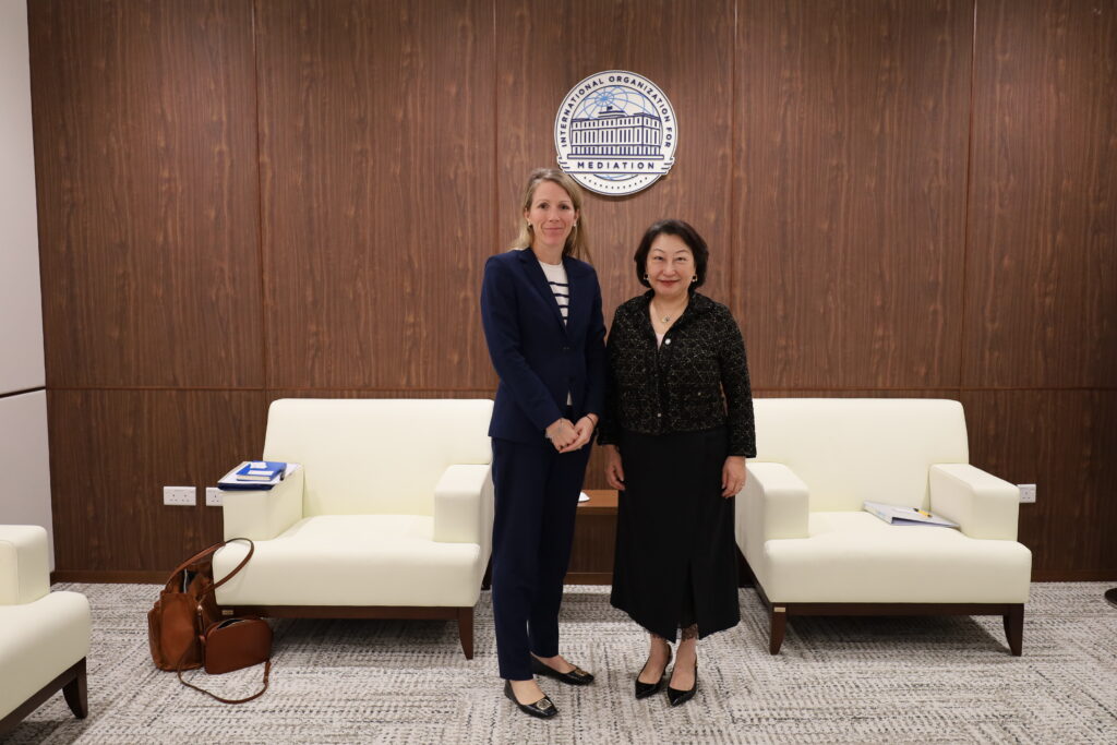 郑若骅秘书长会见德国驻港总领事