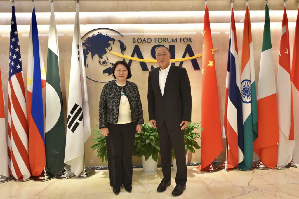 郑若骅秘书长会见博鳌亚洲论坛秘书长张军