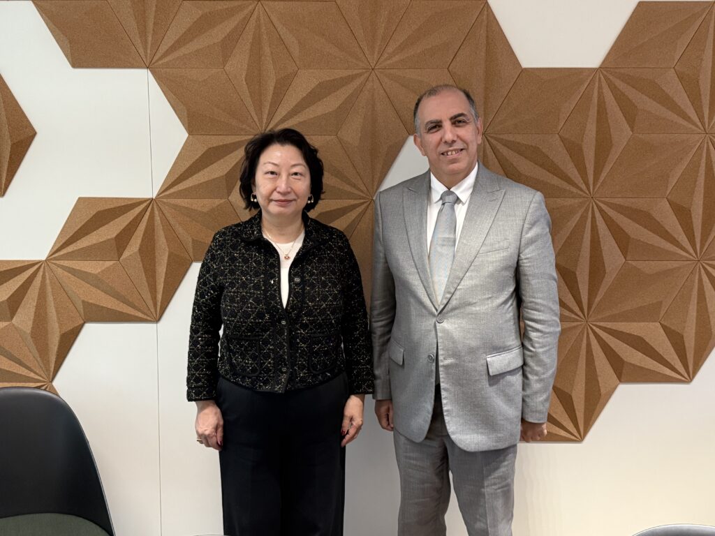 郑若骅秘书长在联合国贸法会第三工作组有关会议期间同摩洛哥代表团举行会晤