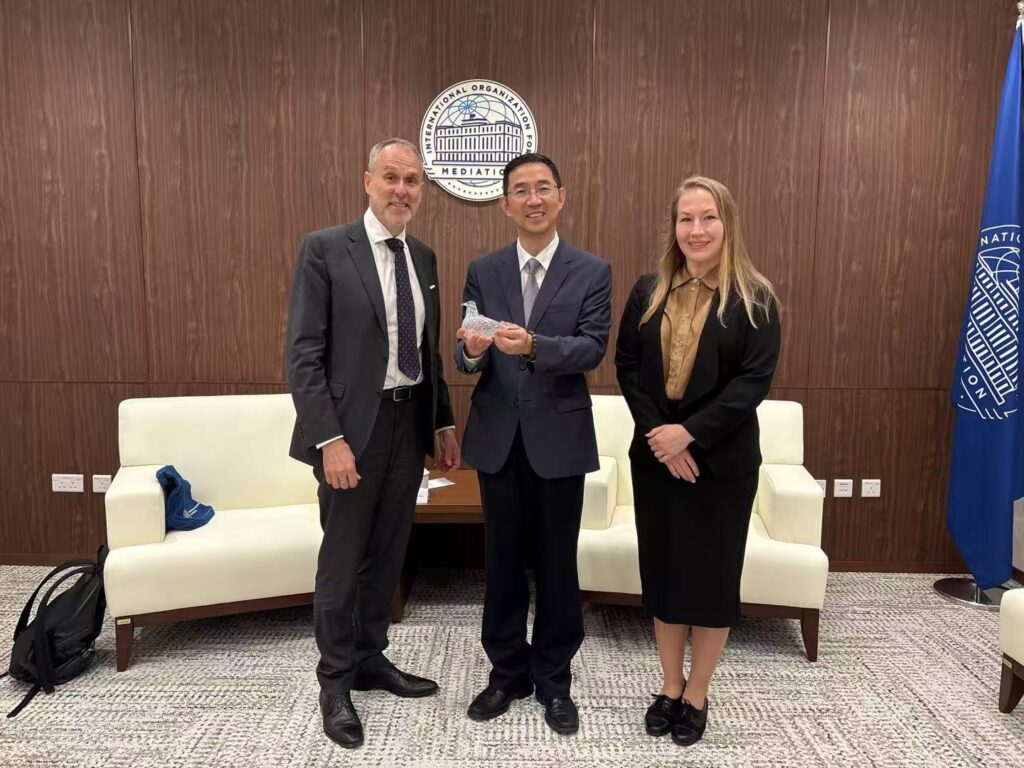 Deputy Secretary-General Dr. SUN Jin Meets with CMI Delegation